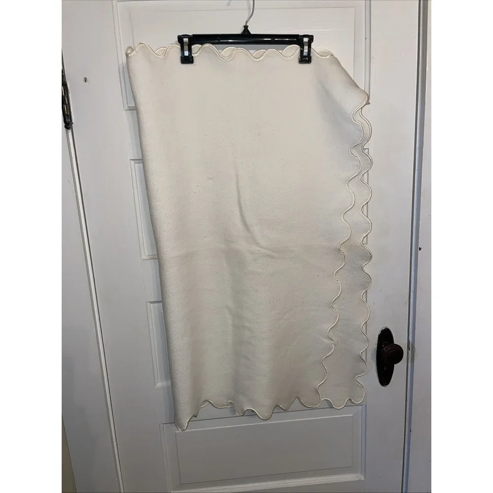 Vintage Quiltex Scalloped Edge Baby Blanket Cream‎ Ivory Satin Trim 36